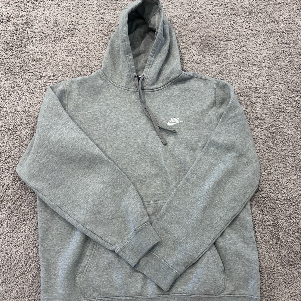 Nike Men's Gray Hoodie Sweater